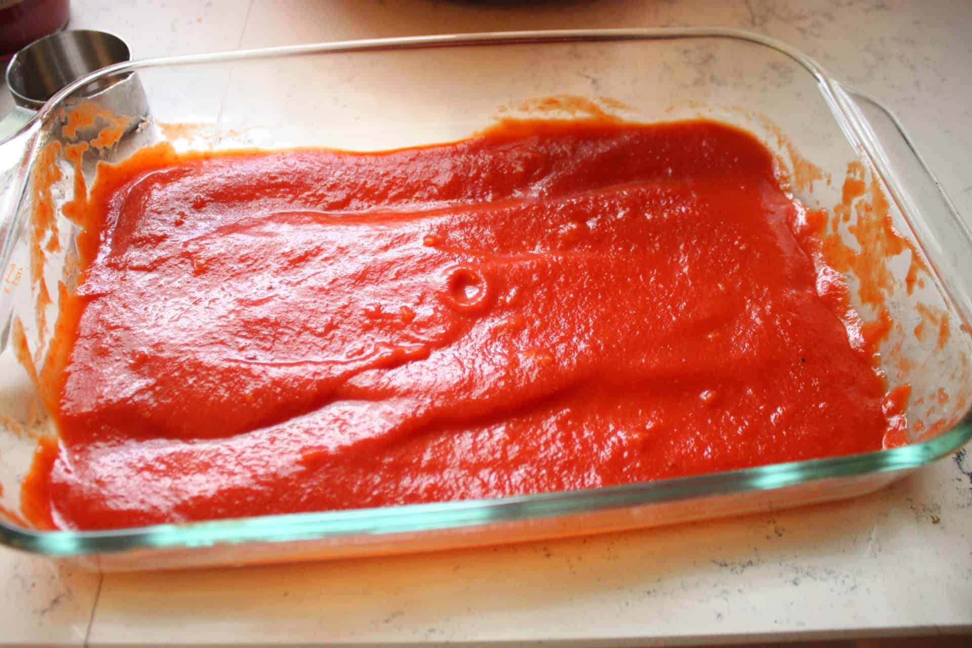 Freezer-Friendly Spinach Manicotti: A Comfort Meal for New Moms 3 Spaghetti Sauce in Glass Pan